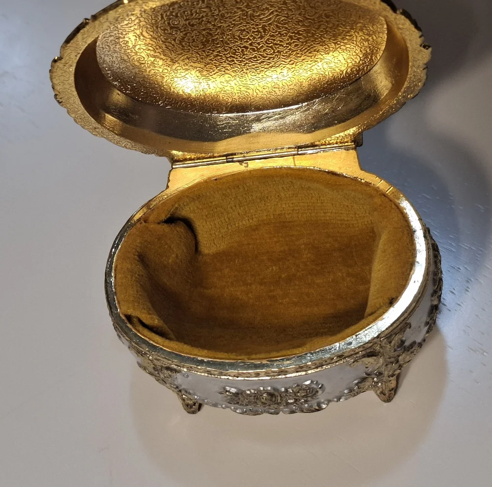 🕊Vintage Gold & Silver Hummingbird Flower Etched Footed Jewelry Trinket Box